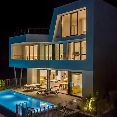 Monachus 1 Villa