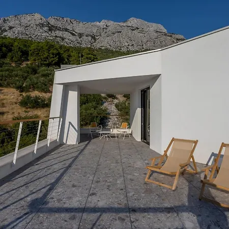 Villa Monachus 1 *